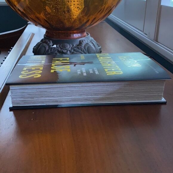 False Witness - Karin Slaughter - Picture 5 of 5